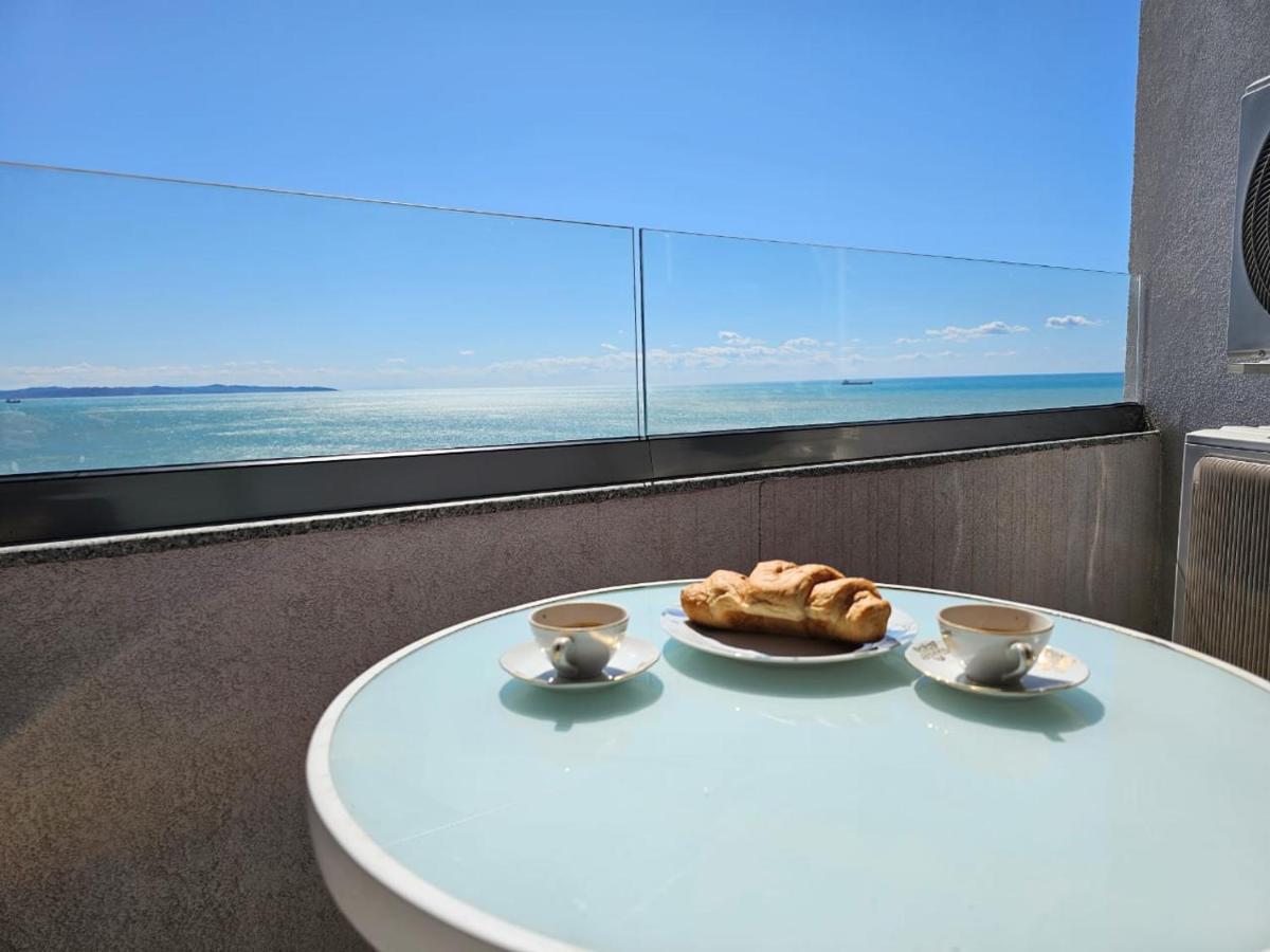 Sky & Sea View Luxury Apartments Durrës Extérieur photo